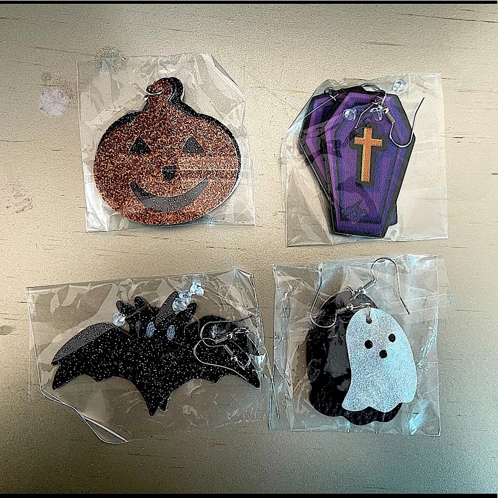 NEW 8 Pairs: Halloween Earrings! 🎃🦇 ⚰️ 👻